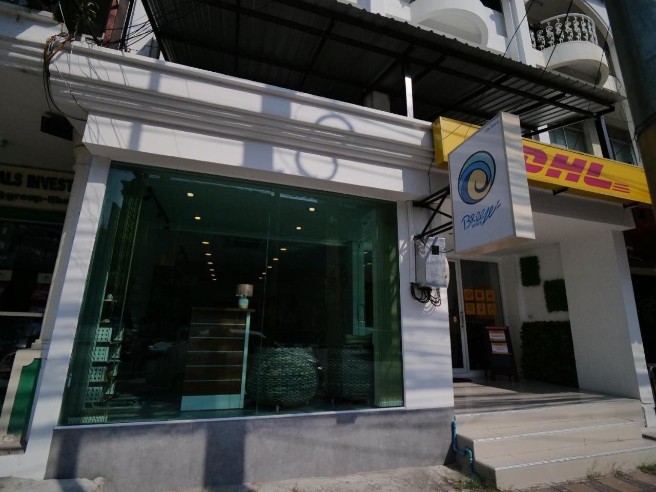 Breeze Hostel Pattaya Esterno foto
